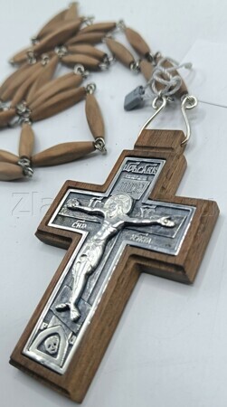 Крест наперсный латунный в серебрении и чернении на дереве с цепью